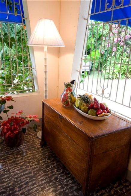 Anchorage Bed & Breakfast Кингстън Екстериор снимка